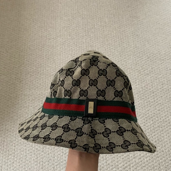 Gucci Beige Monogram Hat with Red and Green Band - Picture 1 of 9